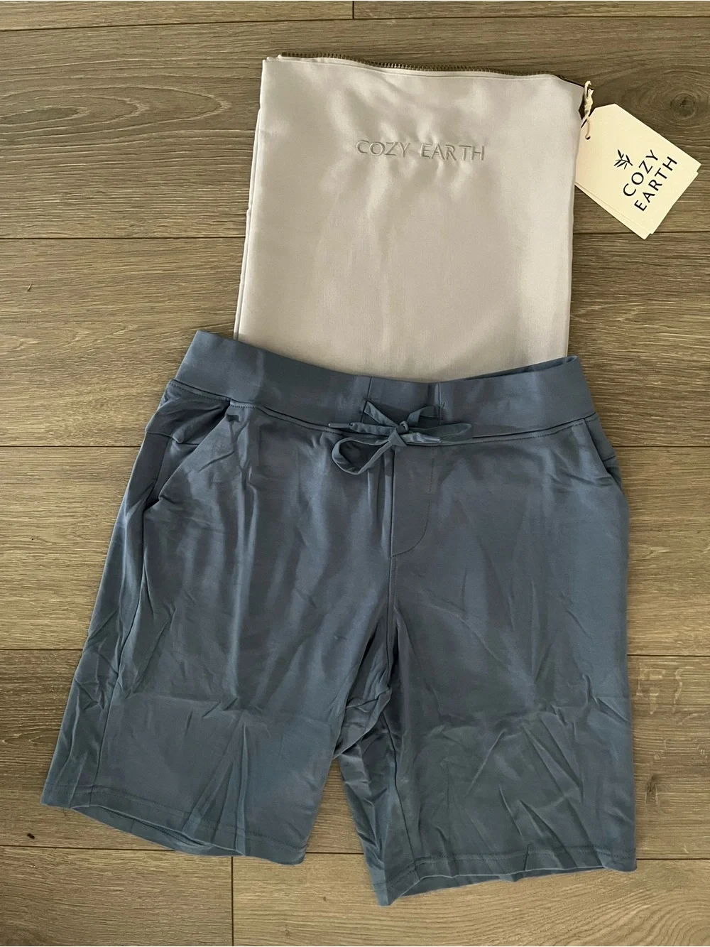 NWT Cozy Earth Men’s Slate Blue Jogger Shorts Size Small